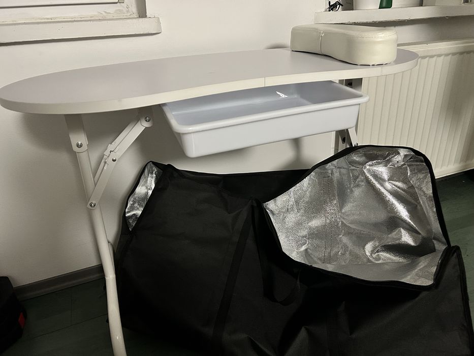 Składany stolik kosmetyczny