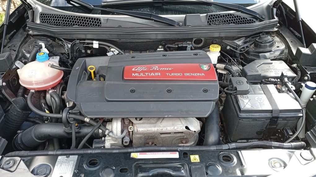 Vendo Alfa Romeu giulietta TCT