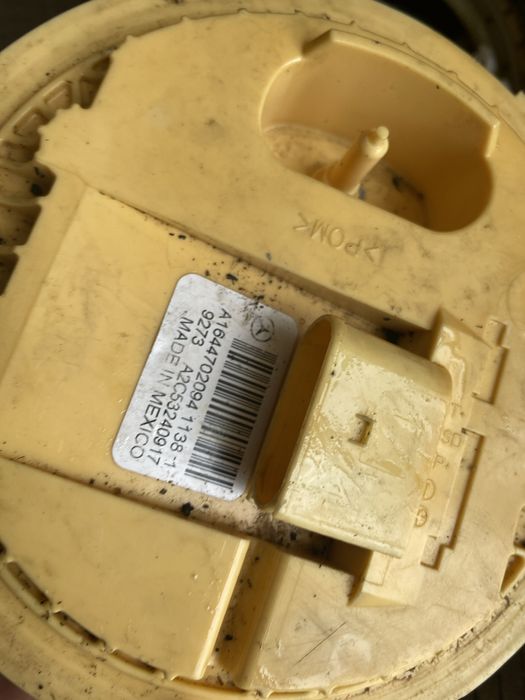 Датчик рівня палива та насос палива ML