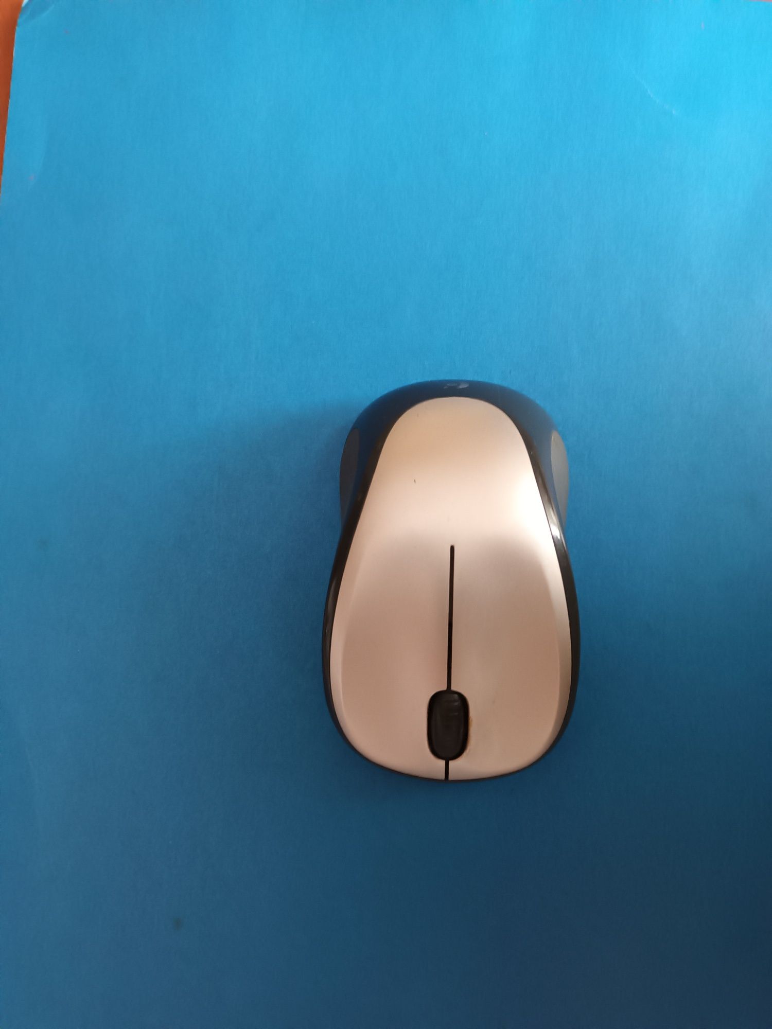 Миш Logitech M235
