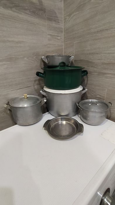 Кастрюли от 3л, есть для стерилизации банок,битончик, миск
