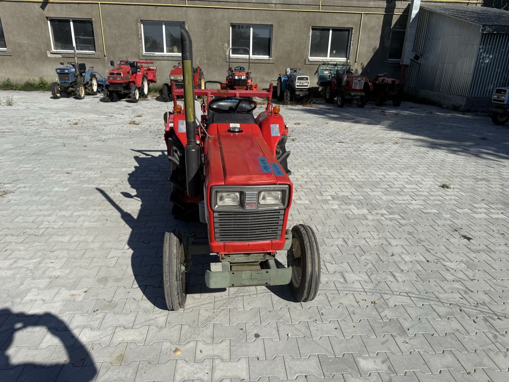 Японський трактор Yanmar YM1702