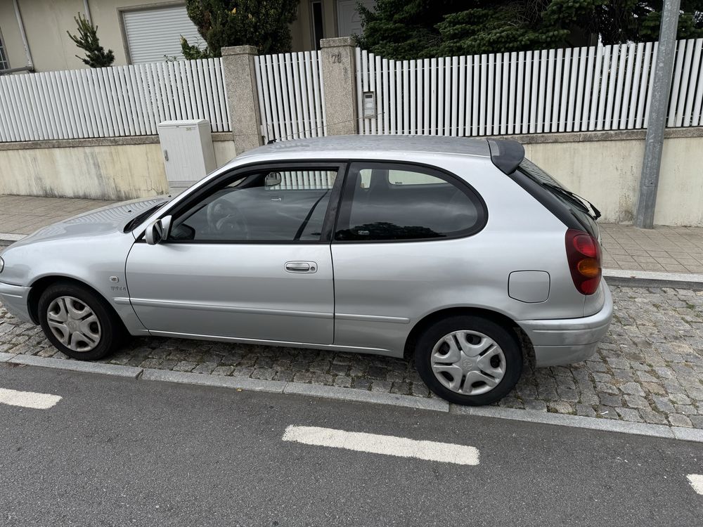 Toyota corolla em bom estado  motivo de venda carro sem uso