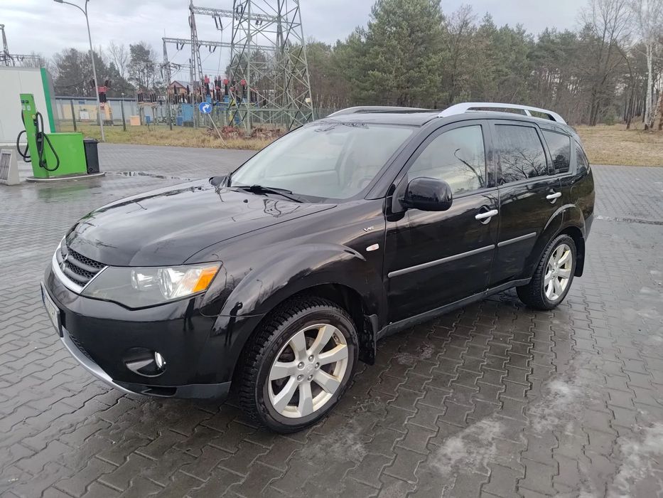 Mitsubishi Outlander MItsubishi Outlander 2008, 3.0 V6, 4WD, Automat, Dwa komplety kół