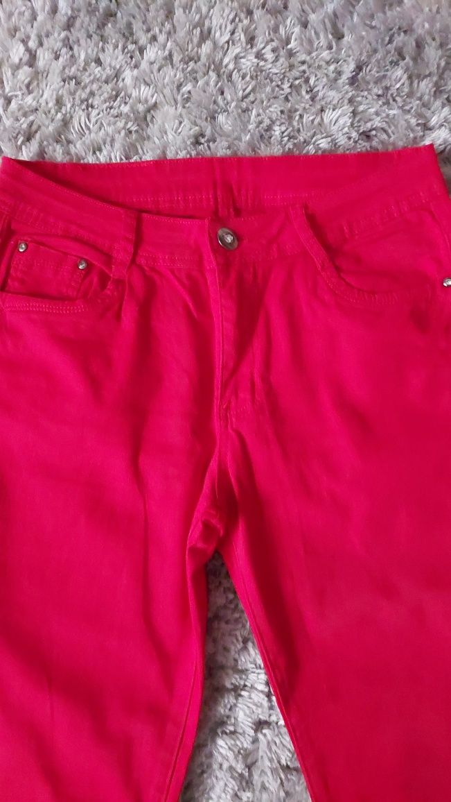 Czerwone spodnie r M/L