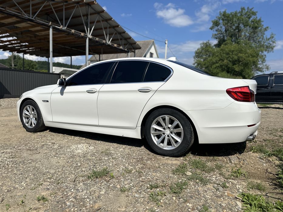 BMW f10 520i 2012 року