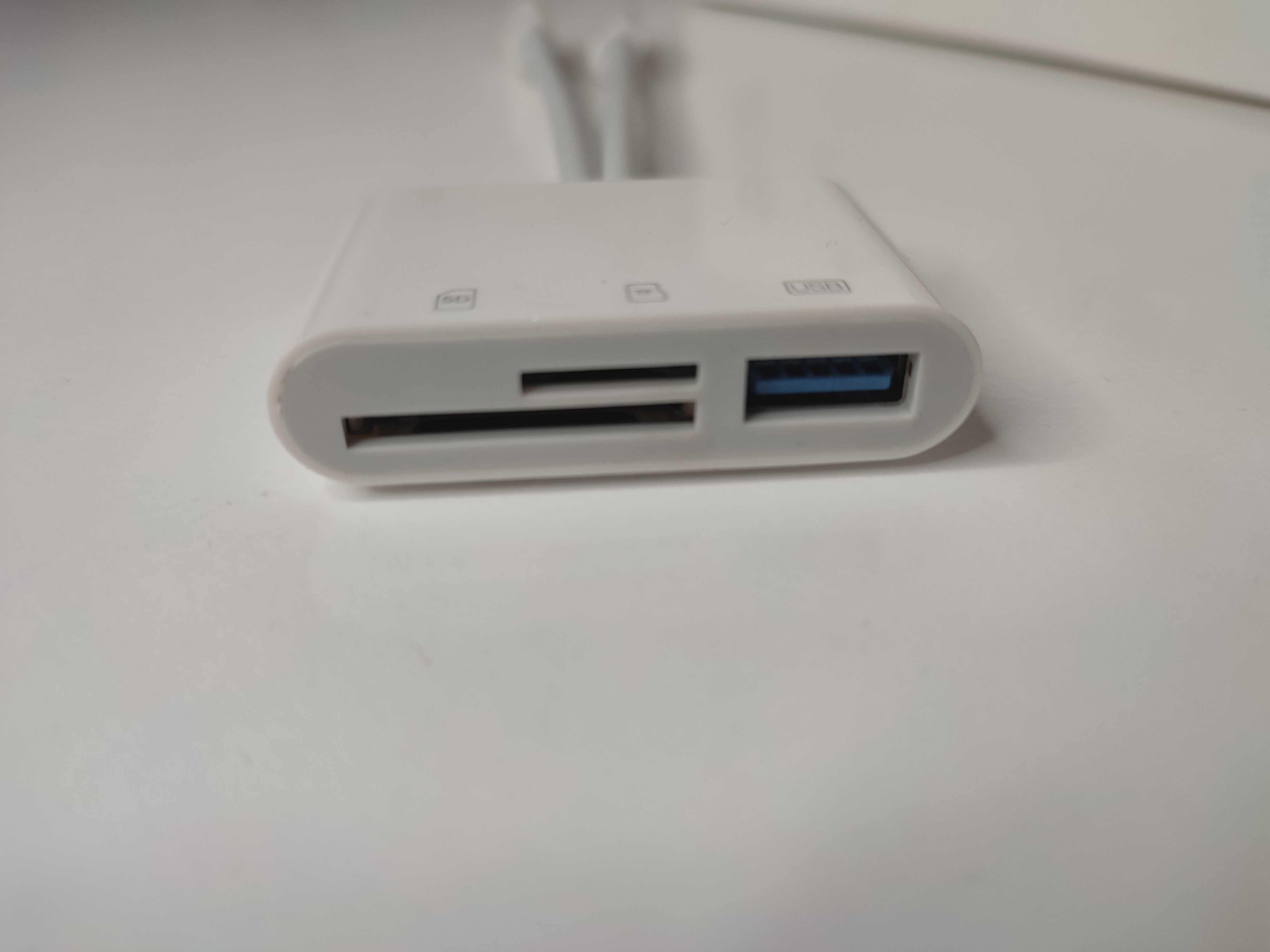 Adapter 3w1 8 Pin + USB-C na USB + TF / SD czytnik kart