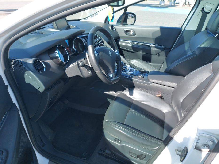 Peugeot 3008 2.0 HDi HYbrid4 200Km