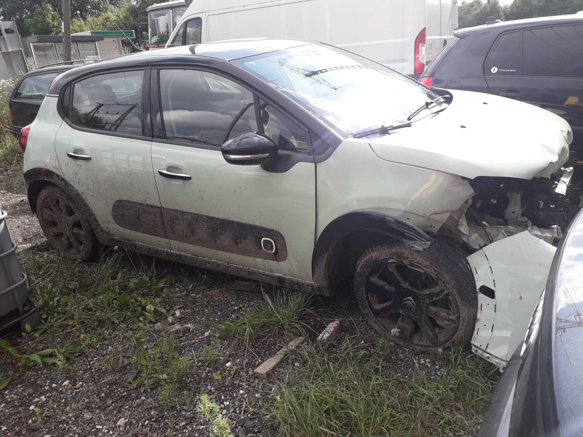 Auto powypadkowe na sprzedaż