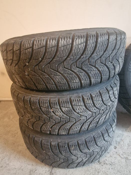 Продам комплект зимових коліс в зборі в розмірі 195/60 R15