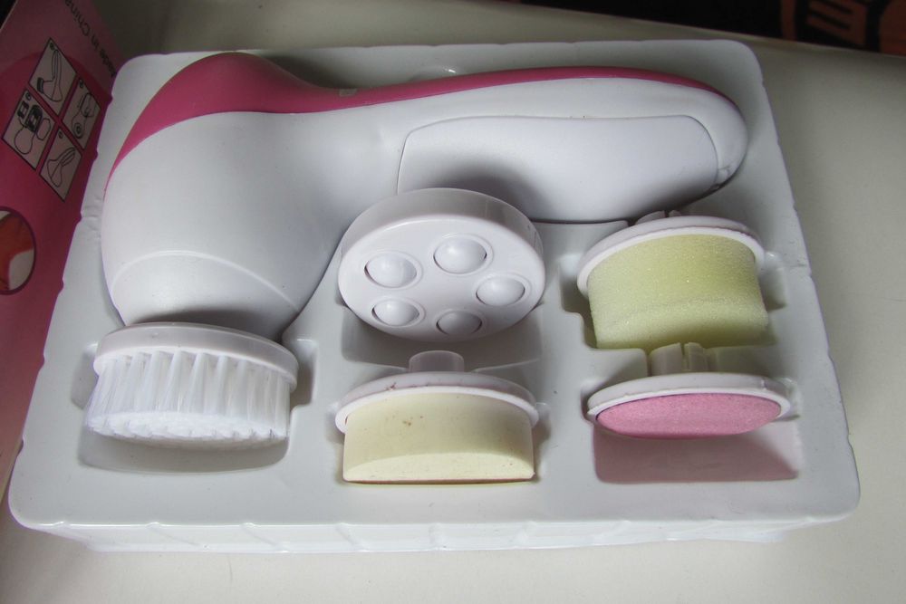 Масажер універсальний.