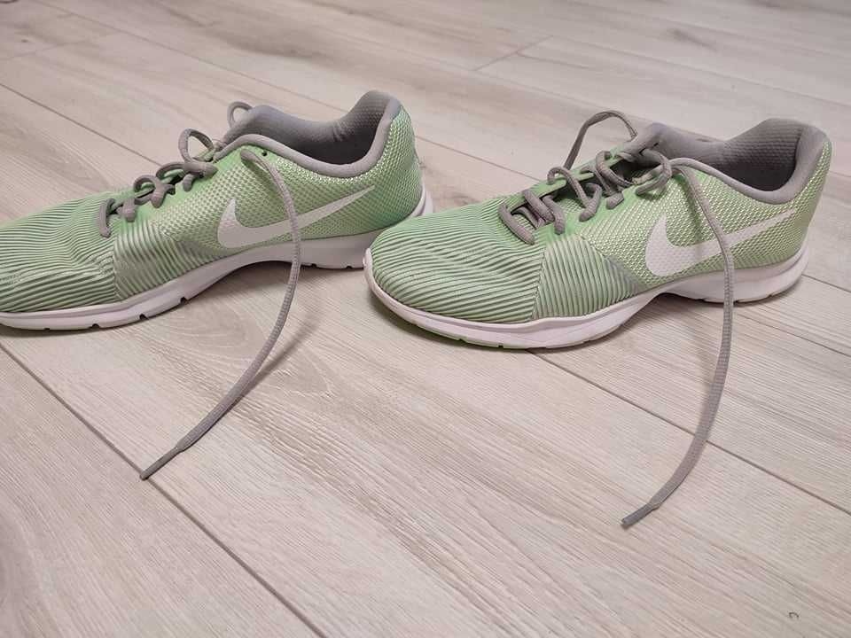 Nike flex bijoux  для щоденної ходи,для тренувань,  розмір 44