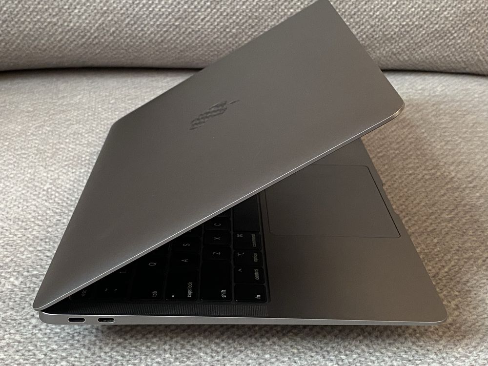 Ноутбук Apple MacBook Air 2018 рік i5 8Gb 512Gb SSD. Чудовий стан
