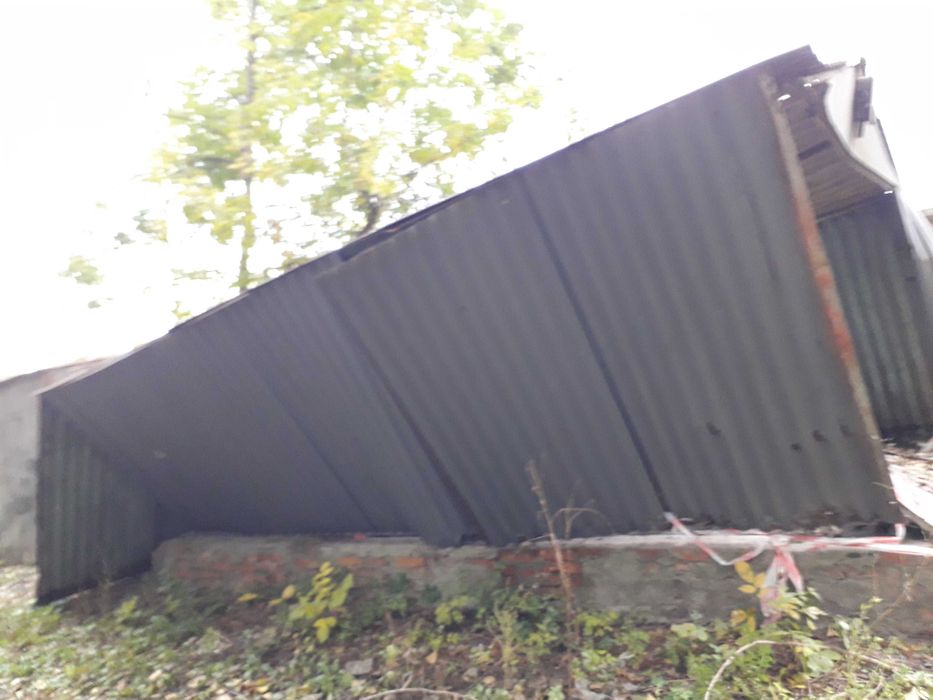 Гараж на відновлення чи вивіз, окремо місце з фундаментом