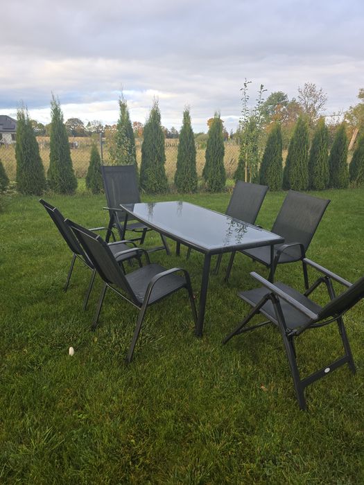Stół i krzesła na taras