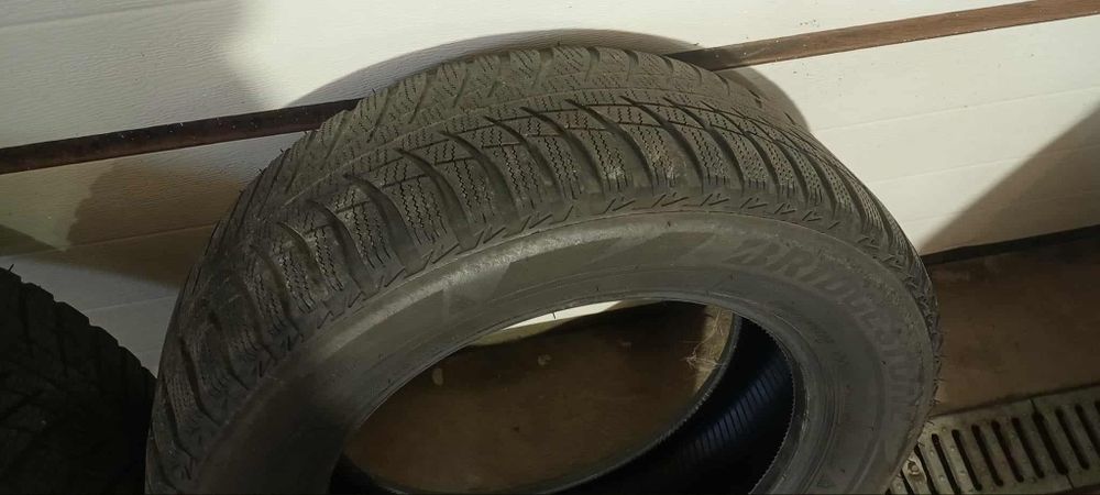 Opony Bridgestone 205/60/16 zimowe