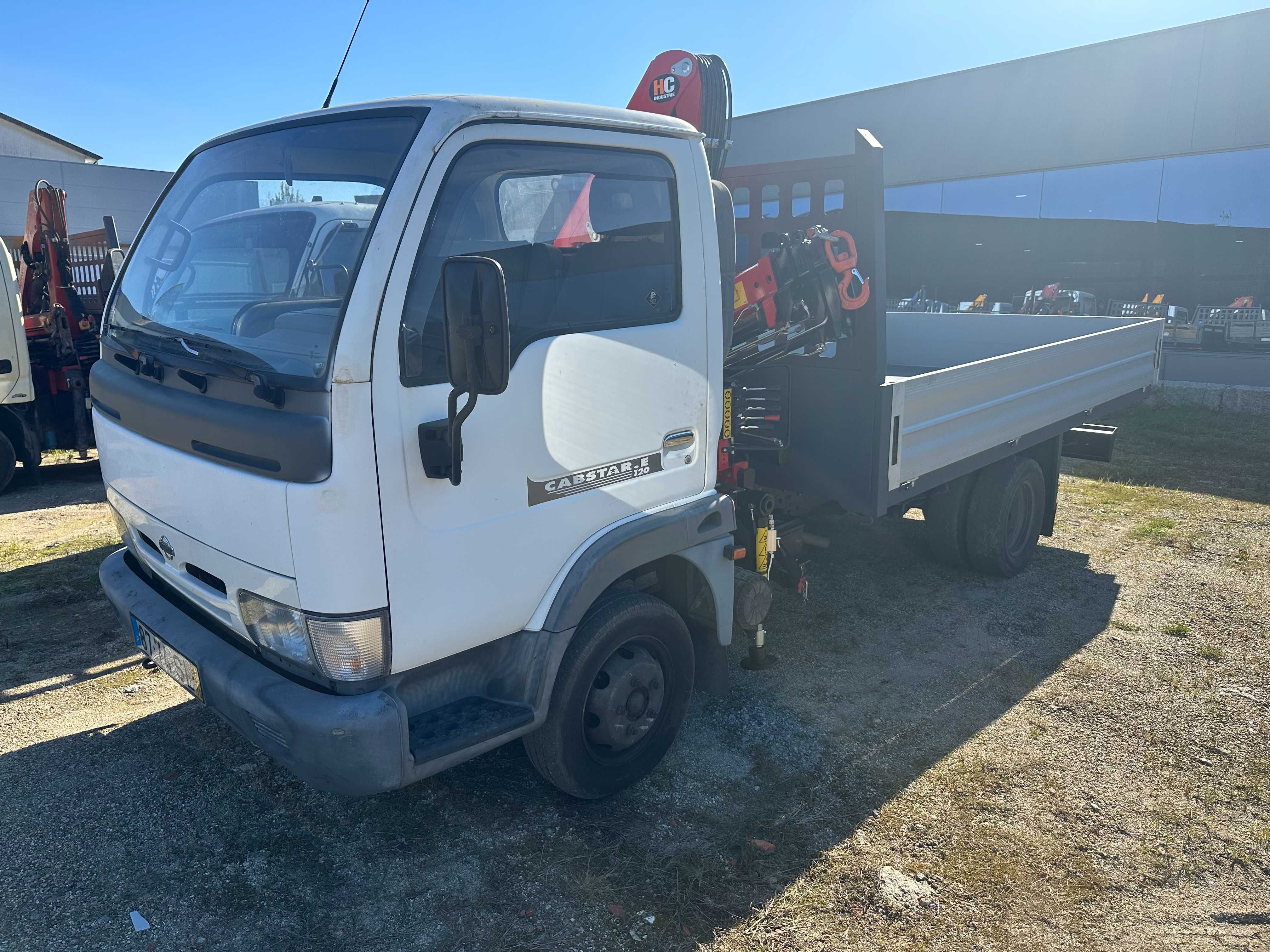 Carrinha Nissan cabstar com grua nova