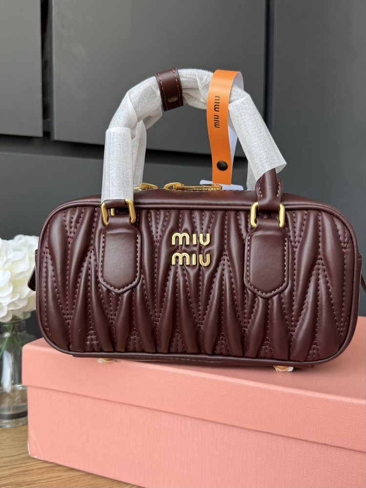 Продам трендову сумку MIU MIU