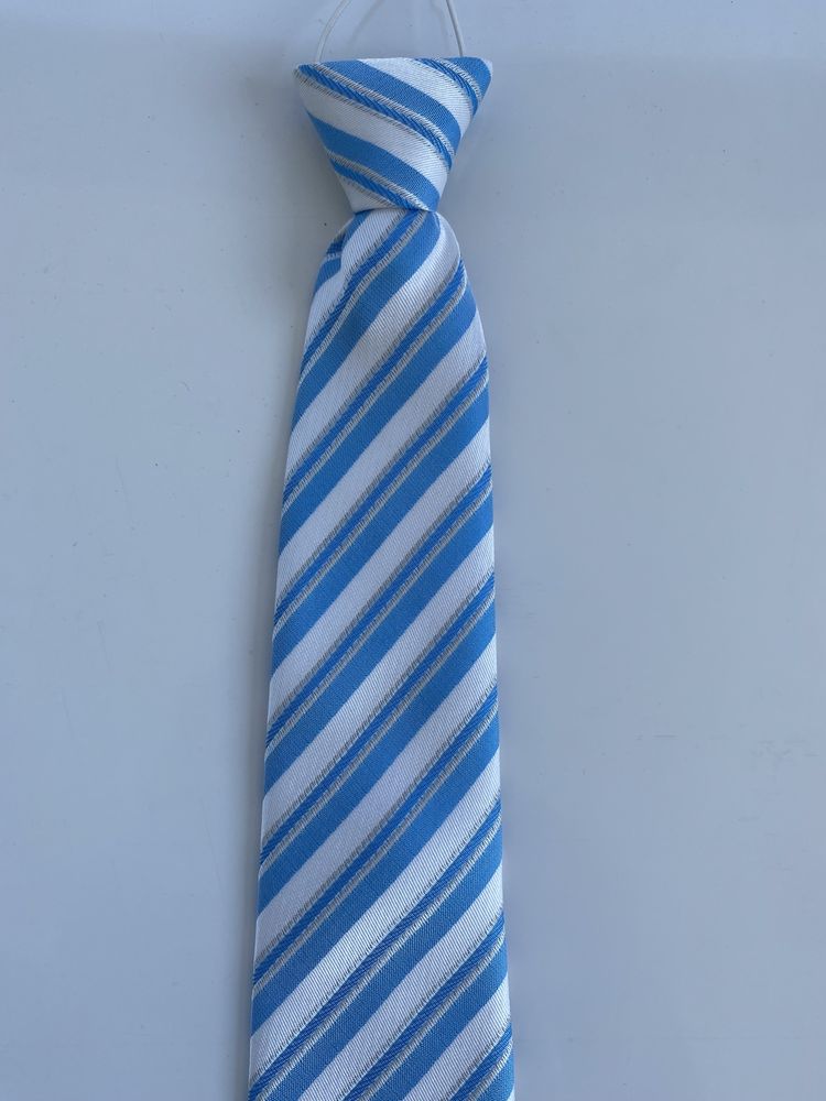 Krawat dla chłopca nowy 7 cm szerokość,34 cm długość kolor niebieski