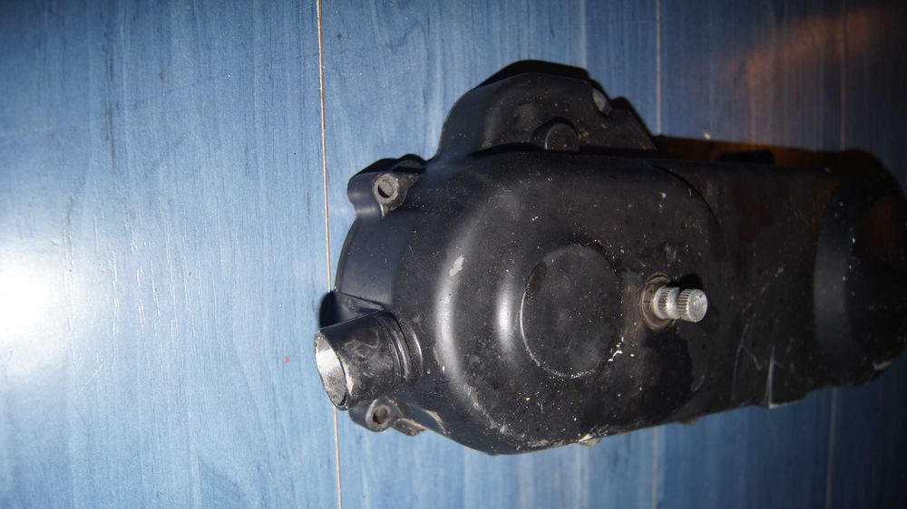 Pokrywa silnika kapa napędu półksiężyc Benzer Kingway Romet 4T GY6 43