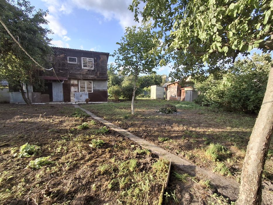 Продаж великої дачі з опаленням. Жавинка