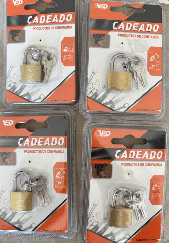 Cadeado (s) - NOVOS