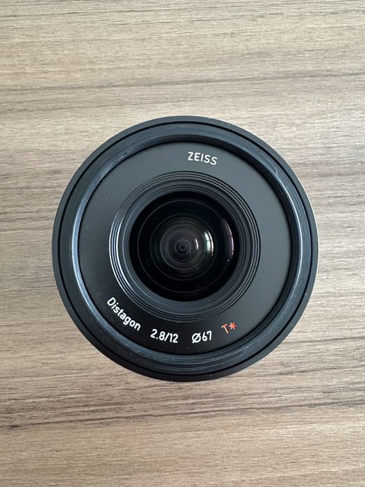 Zeiss Touit 12mm f2.8 - Fujifilm X Fit