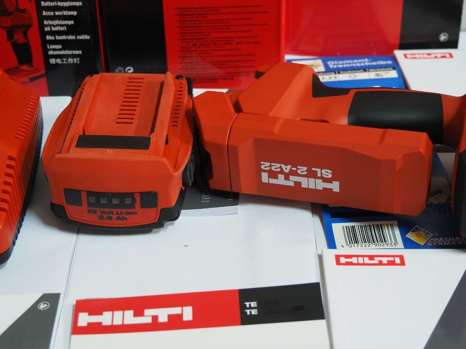 Zestaw lampa HILTI SL 2-A22 latarka bateria 22v 2,6Ah ladowarka aku