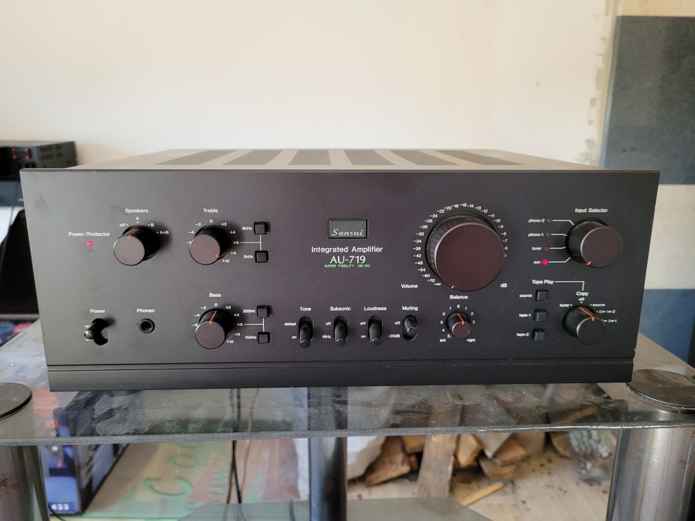 Wzmacniacz sansui au 719