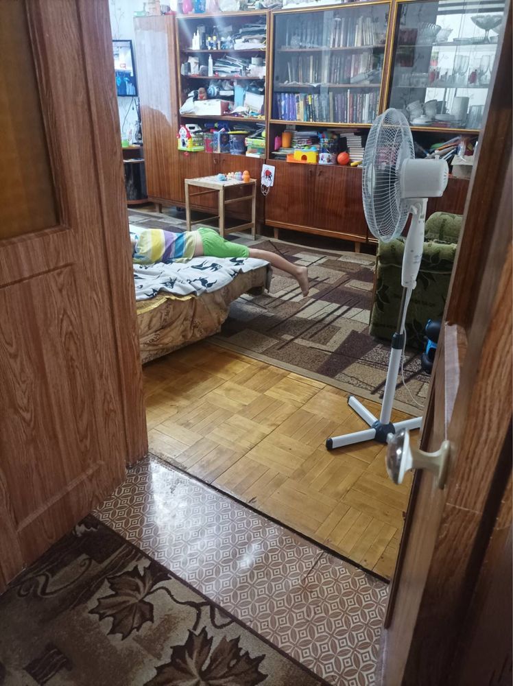 Продам 3х ком квартиру Центр Чешский дом