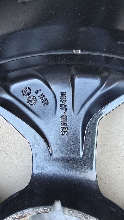 Диски KIA, Hyundai ..+ резина Dunlop. Оригинал  R17, 7J,114.3, ET53