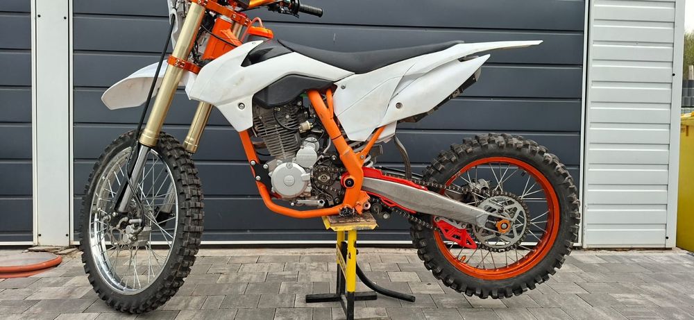 Magnum 300cc 2023.