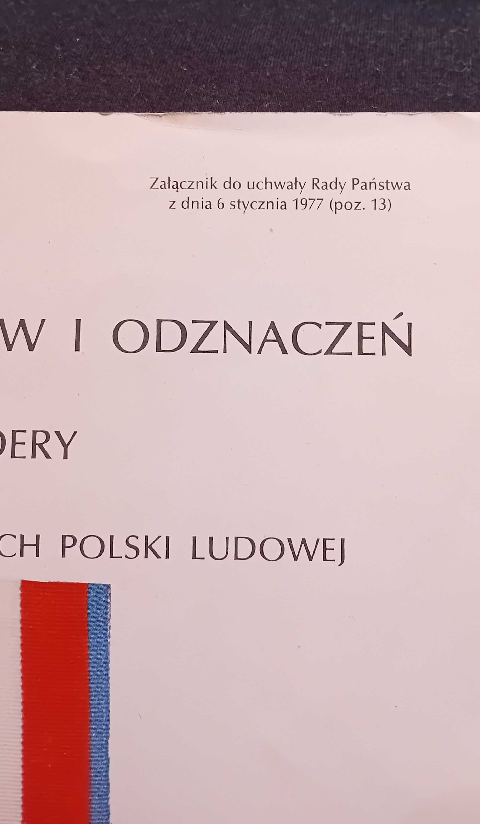 Wzory orderów i odznaczeń. Załącznik do uchwały Rady Państwa. 1977 r.