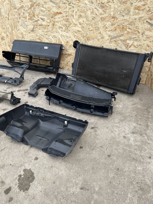 Касета радіатора бмв і3 жалюзі, дефлектор, напрявляючій повітря mbw i3