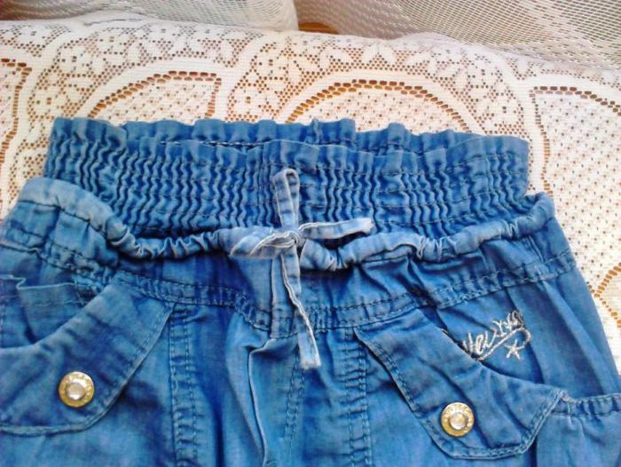 Niebieskie spodnie jeans r. 98