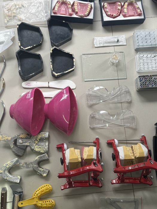 Instrumentos e Materiais de Medicina Dentária