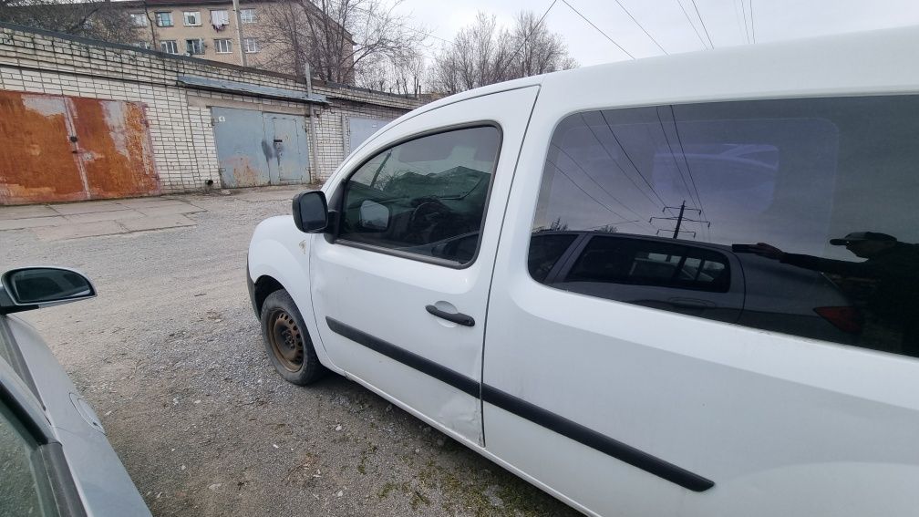 Renault Kangoo 2010 1.5 turbo diesel