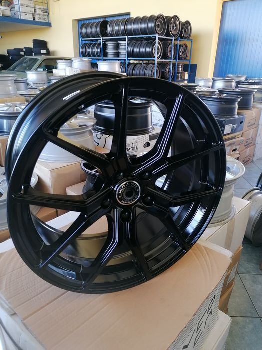 Felgi aluminiowe czarne 18 cali Bmw Mercedes Audi Vw