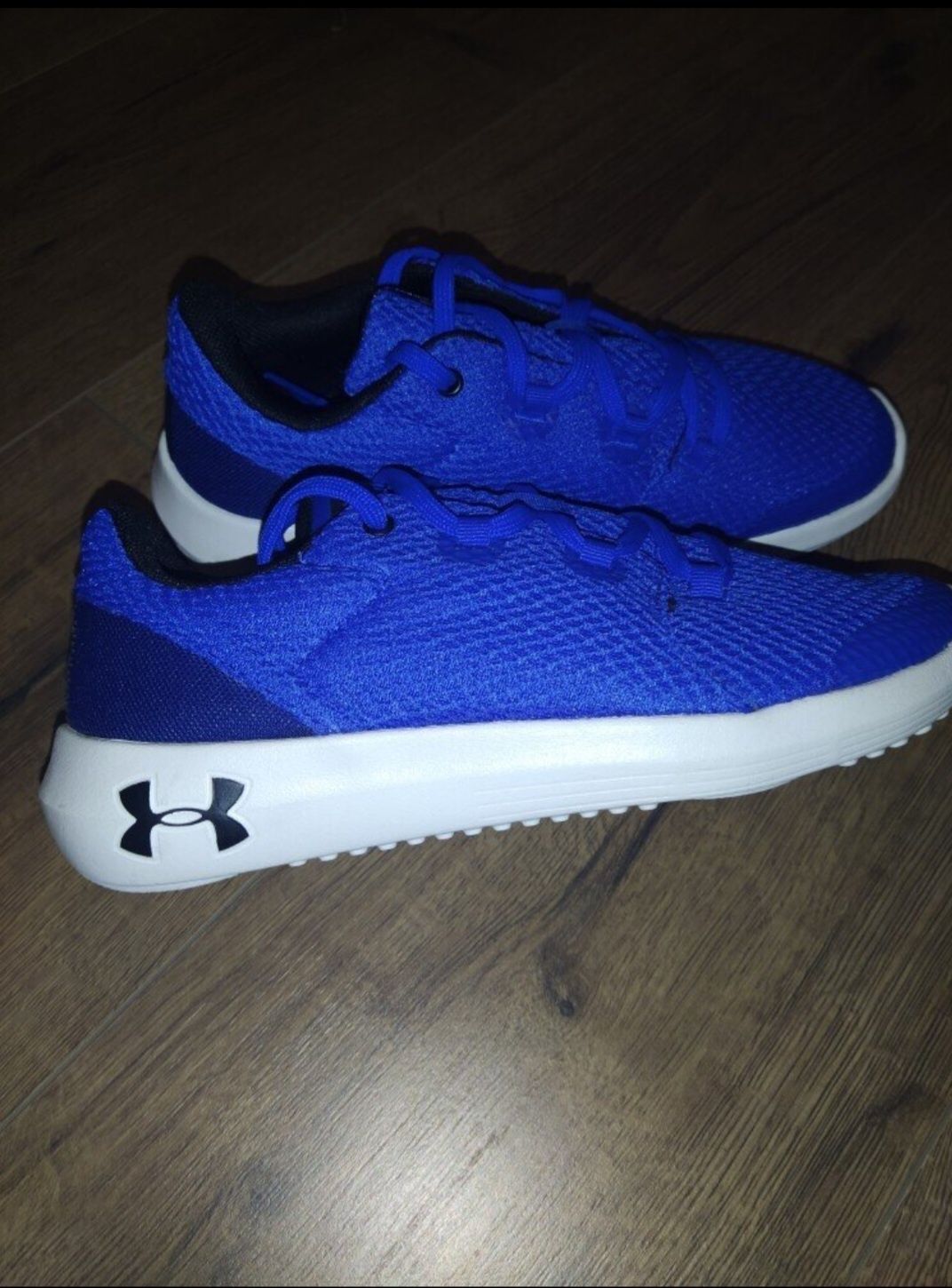 Новые кроссовки  Under Armour,  р 37-38, 24 см