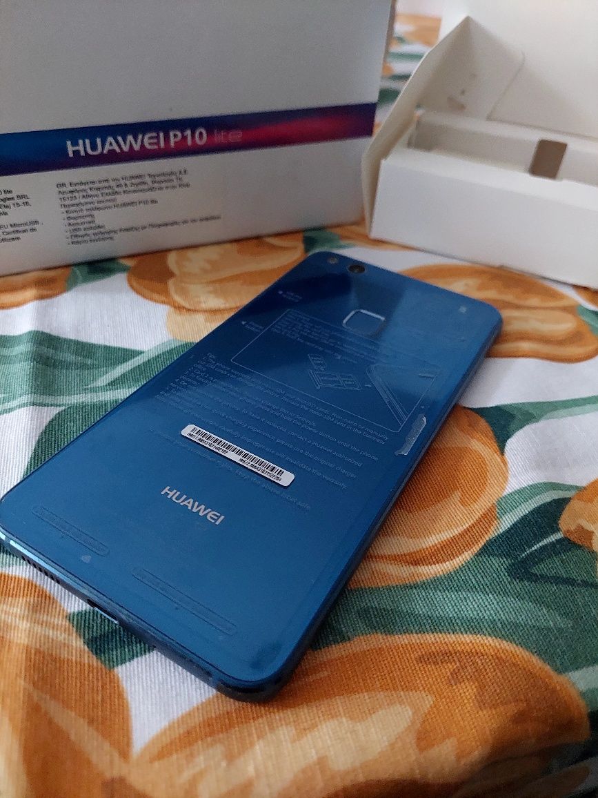 Huawei P10 Lite + ładowarka + słuchawki