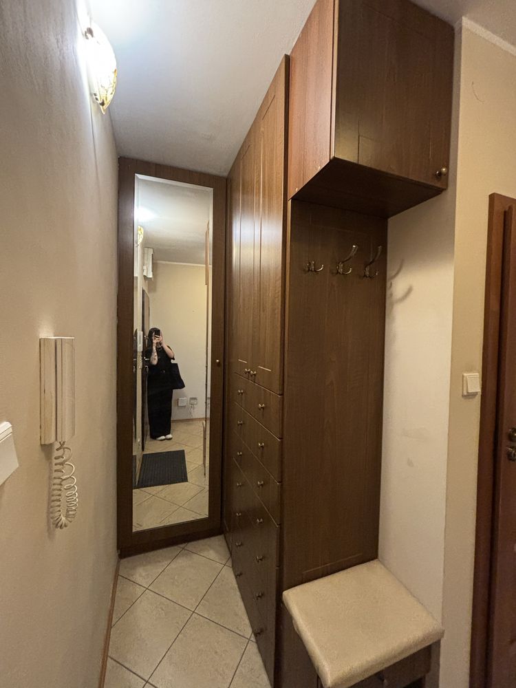 Wieszak z garderobą do przedpokoju