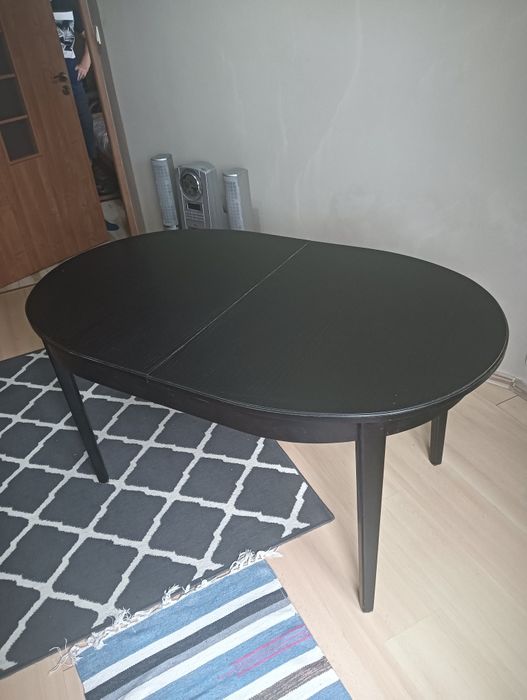 Sprzedam stół z krzesłami oraz fotel biurowy