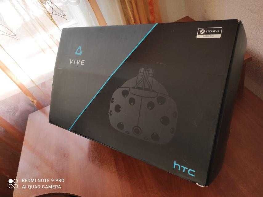 Продам шлем виртуальной реальности VR гарнитура htc vive
