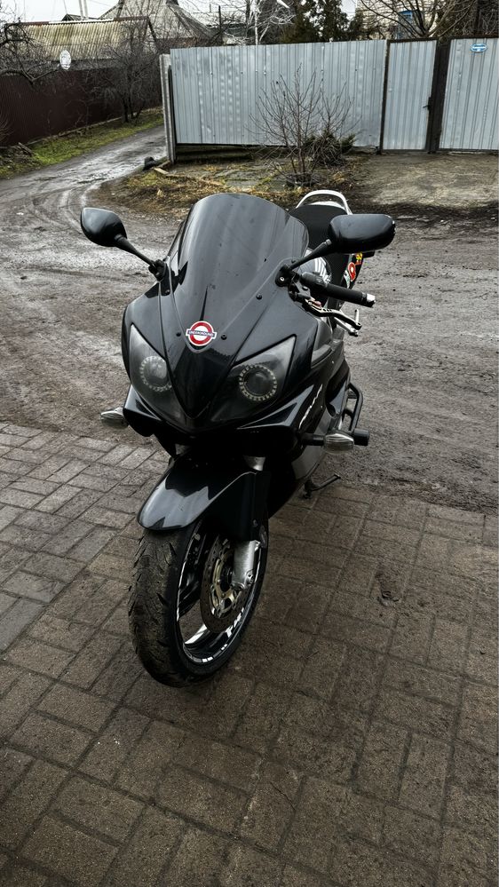 Honda cbr600 F4i