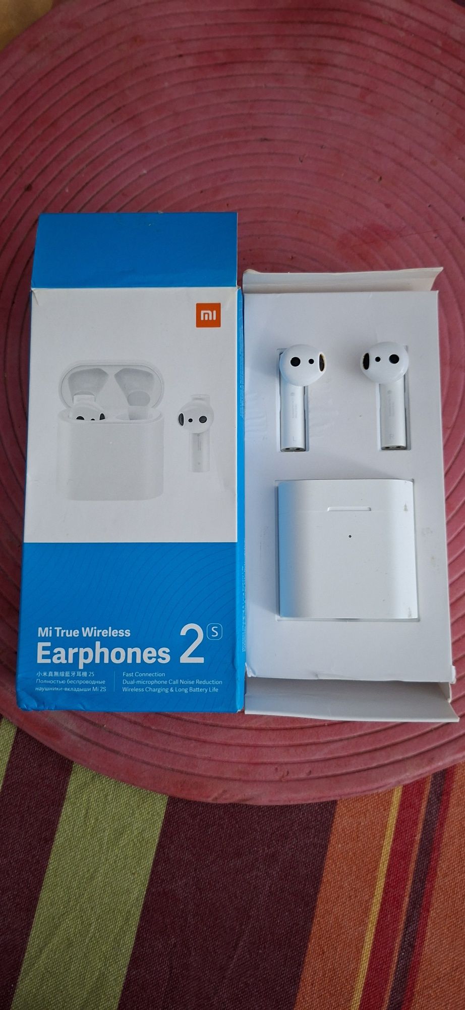 Fones Xiaomi praticamente novos