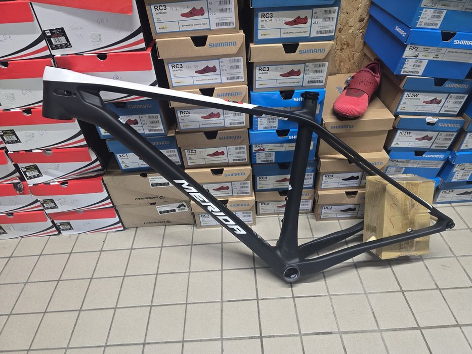 Quadro 29 carbono L novo