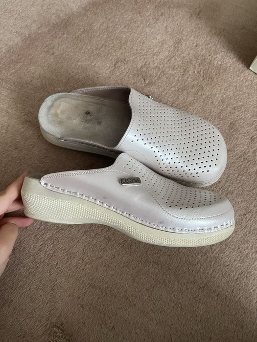 Медичні тапочки шльопки медичне взуття