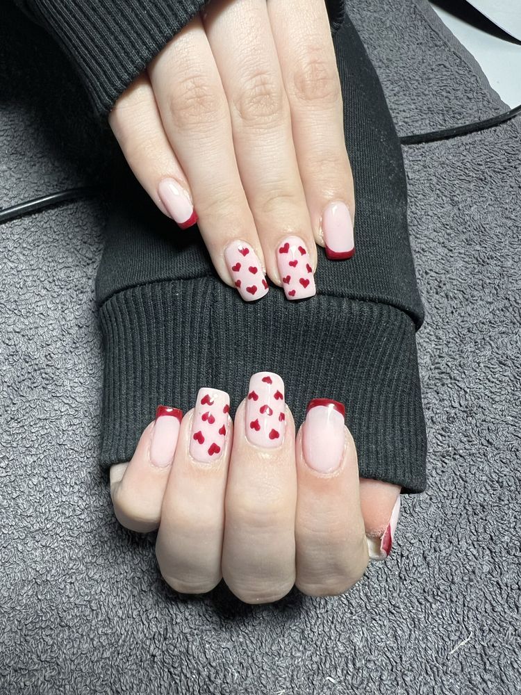 Manicure hybrydowy