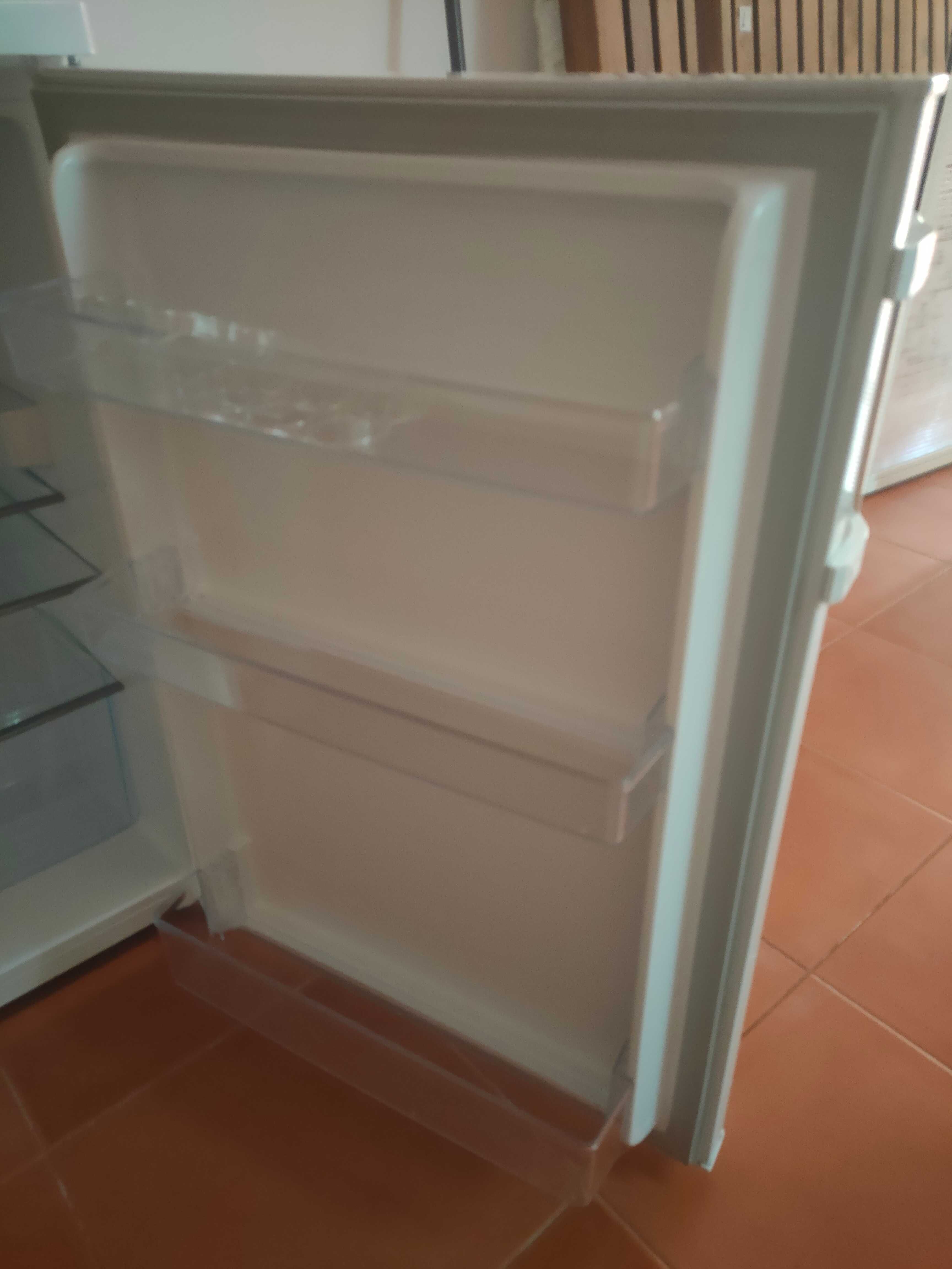 Mini-frigorífico Hisense 2023