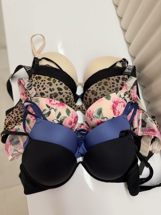 Бюстгартери Victoria Secret оригінал ціна за всі 6 штук разом